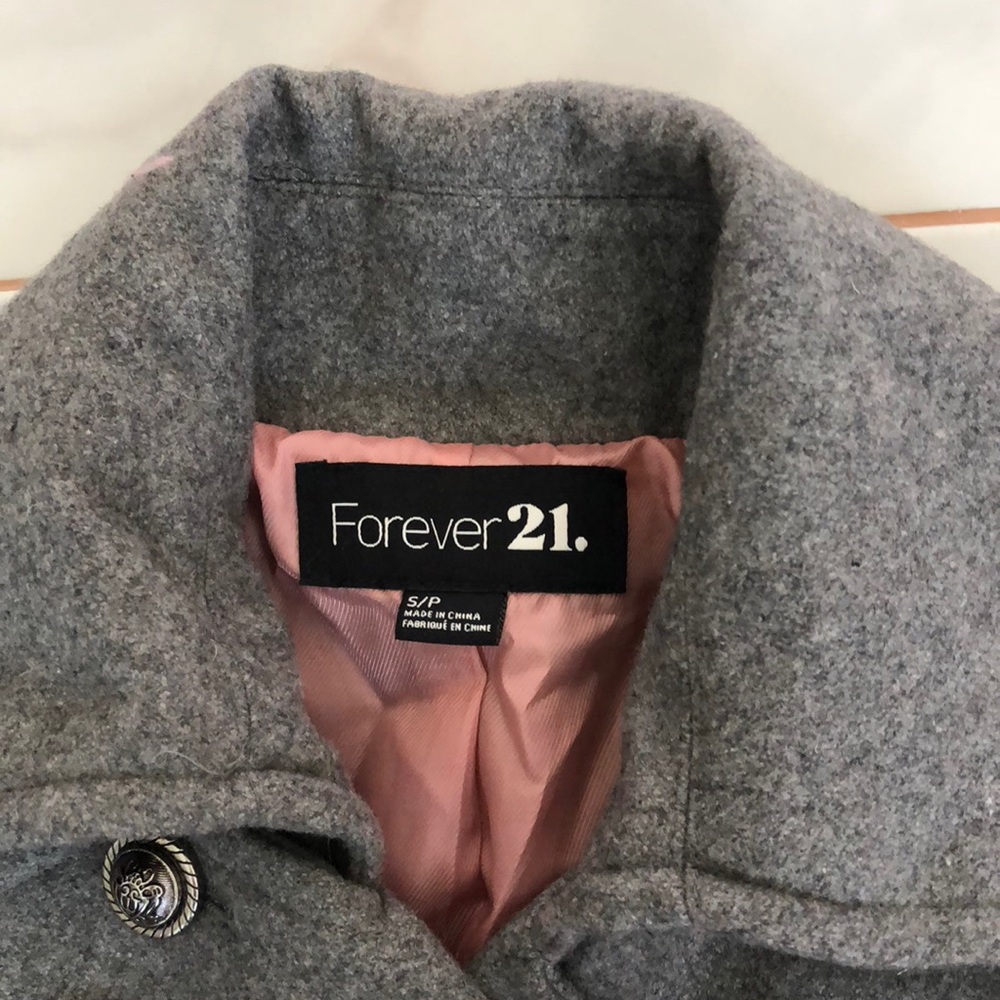 Gray jacket - Picture 2 of 3